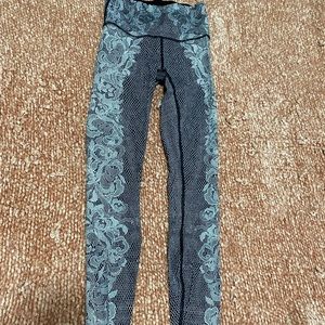 Lululemon leggings with pattern